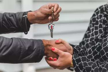 La importancia de trabajar con profesionales inmobiliarios en Uruguay: ¿por qué contar con asesoramiento especializado marca la diferencia en tus inversiones?